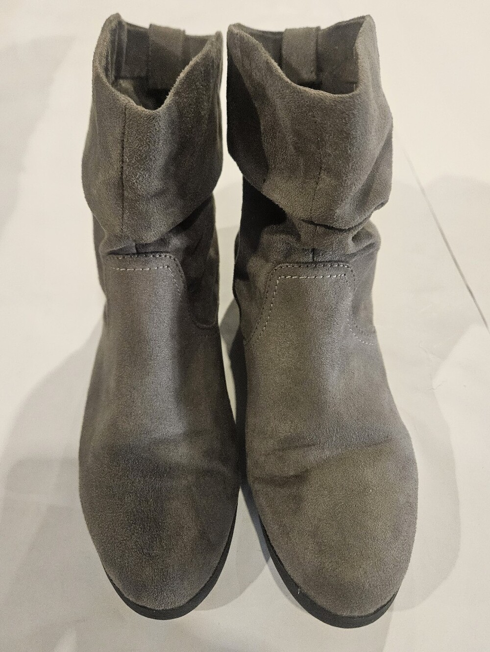 SO Gray Slouch Suede Ankle Boots Size 7